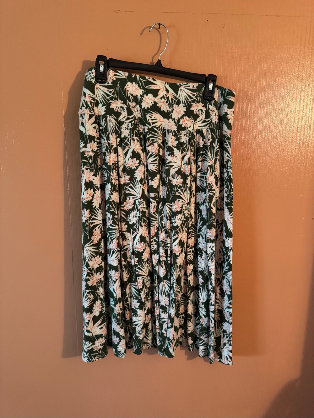 Serra by Aldi Green Floral Pull-On Midi Skirt | Size Large